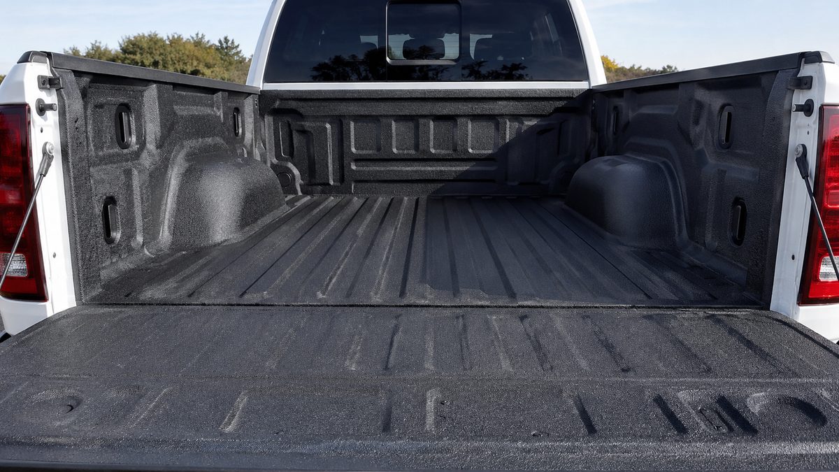 80-Truck Pickup Bed Liner Polyurea Coating · Monterrey — on-site view 1