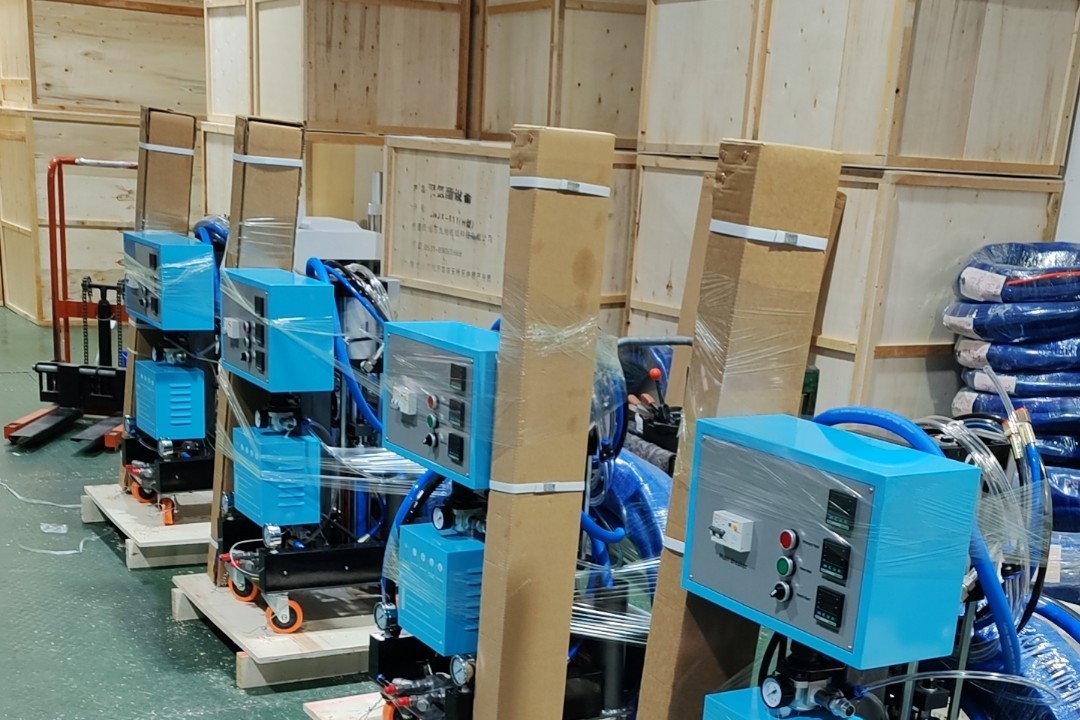 JYYJ-H-V8 machines shrink-wrapped on pallets and packed into export-grade wooden crates for worldwide shipping